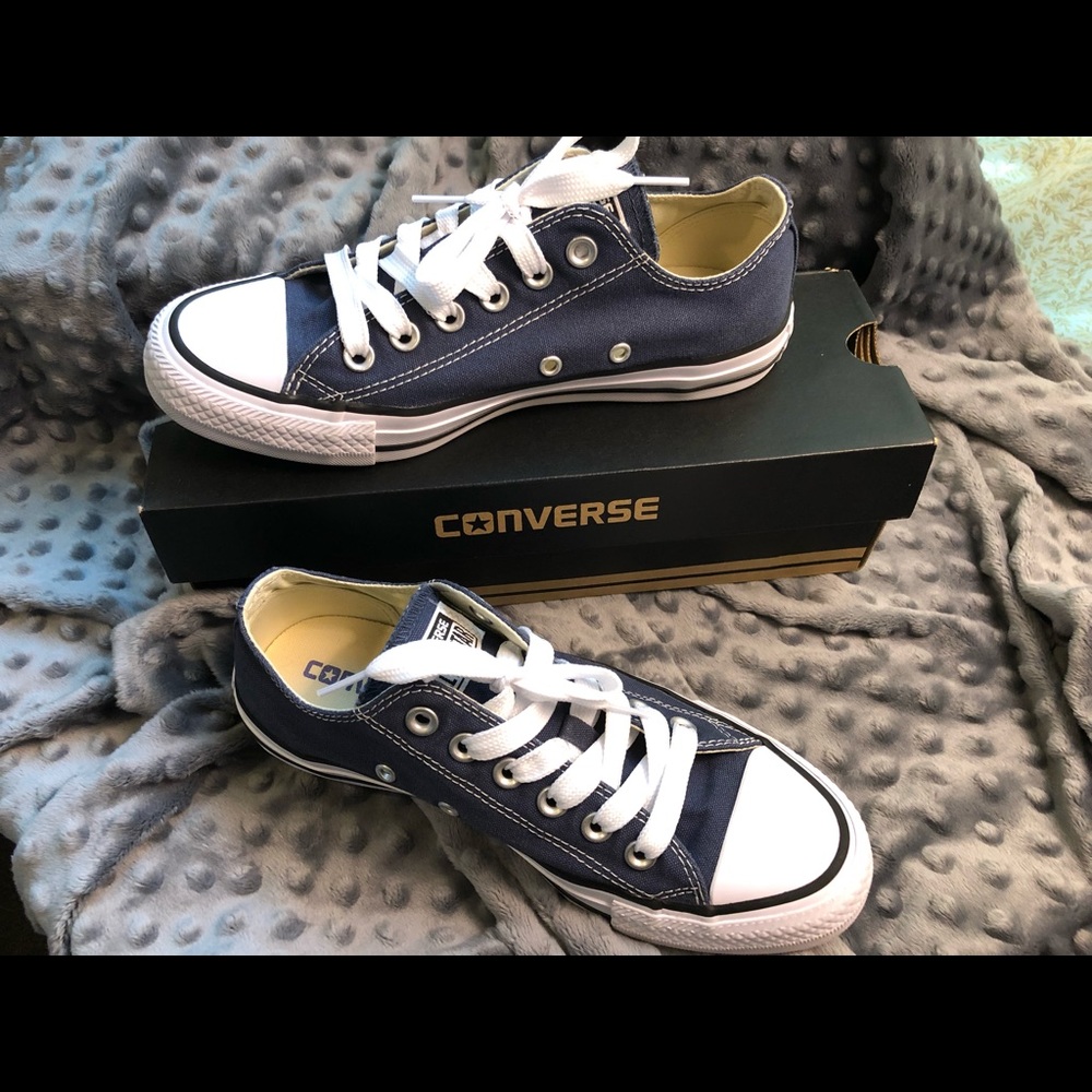 Classic Converse All Stars - Navy sz 7